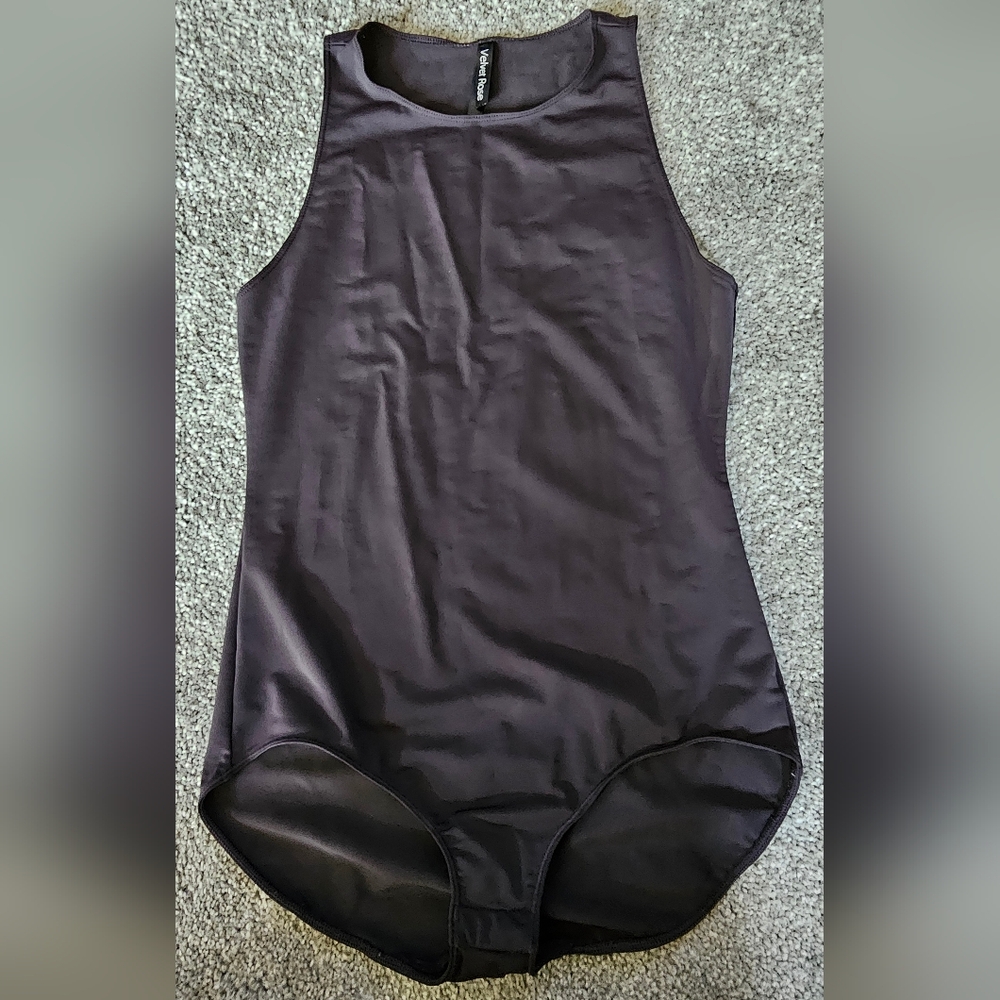 Velvet rose bodysuit size medium